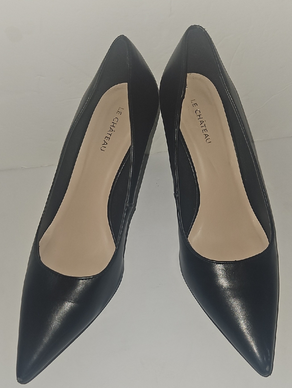 le chateau Black Pointed Toe Pumps - Elegant Women's Heels